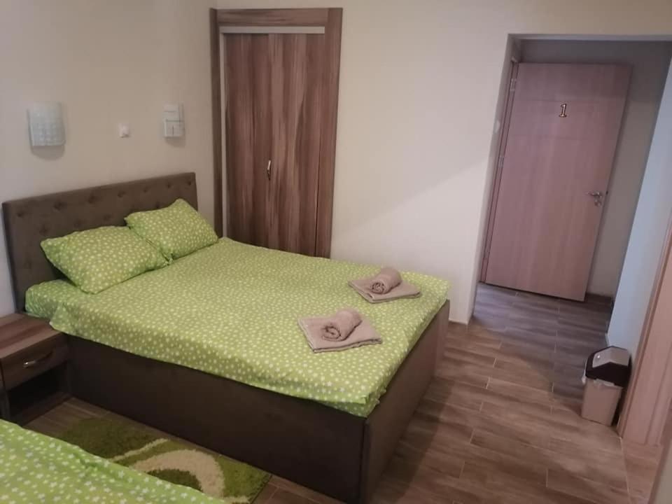 Apartments Zlatko Соко Баня Екстериор снимка