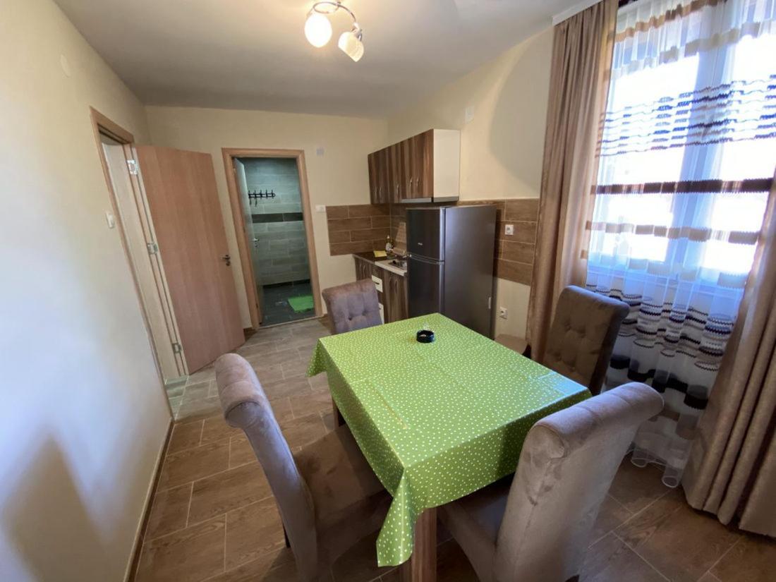 Apartments Zlatko Соко Баня Екстериор снимка